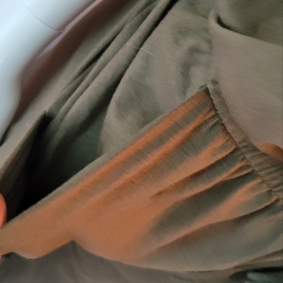 Womans Sz. M Olive Green Jumper One Piece Athletic Pockets Pull Tight Waist - Picture 7 of 9